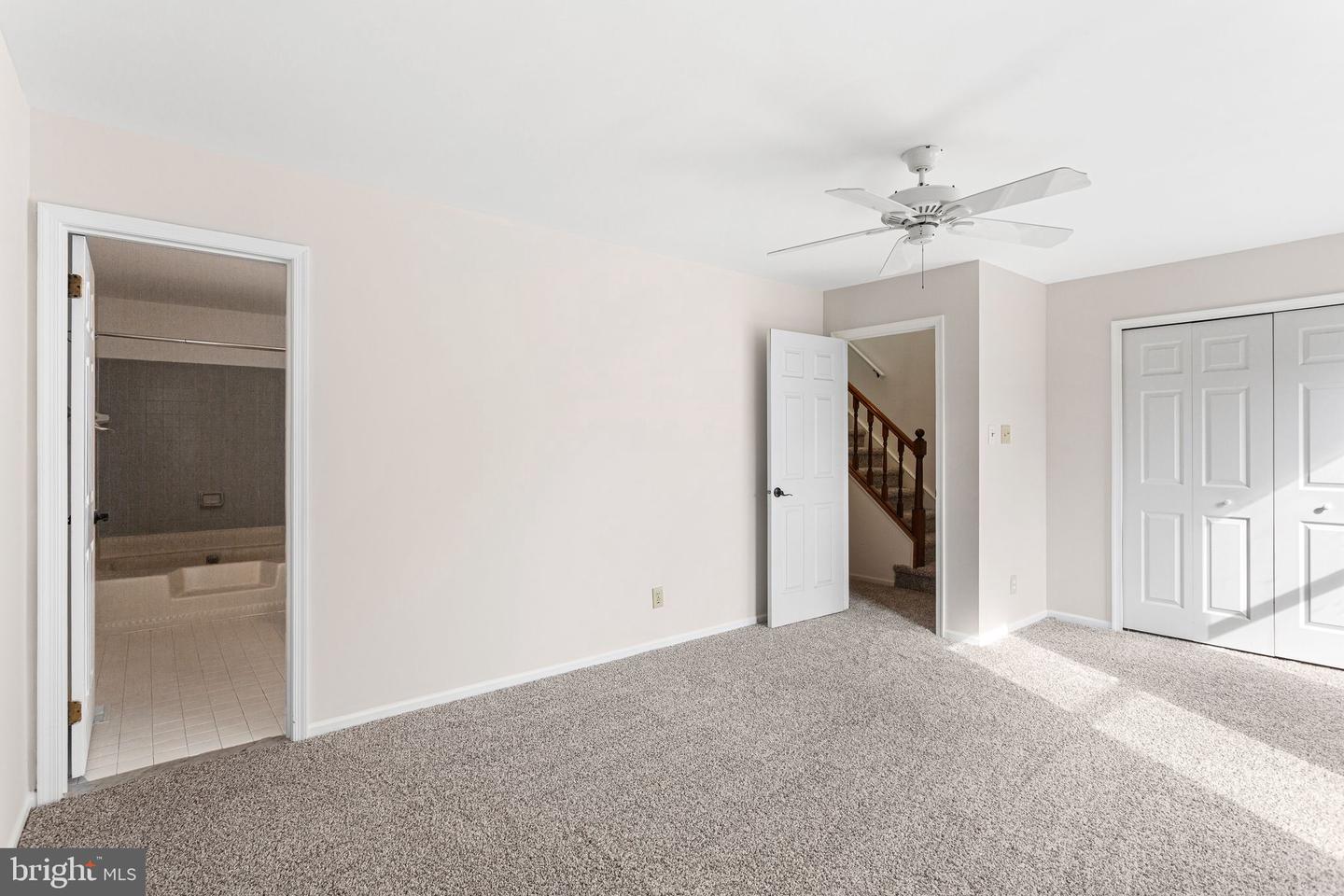 302 Berkshire Way Property Photo 25