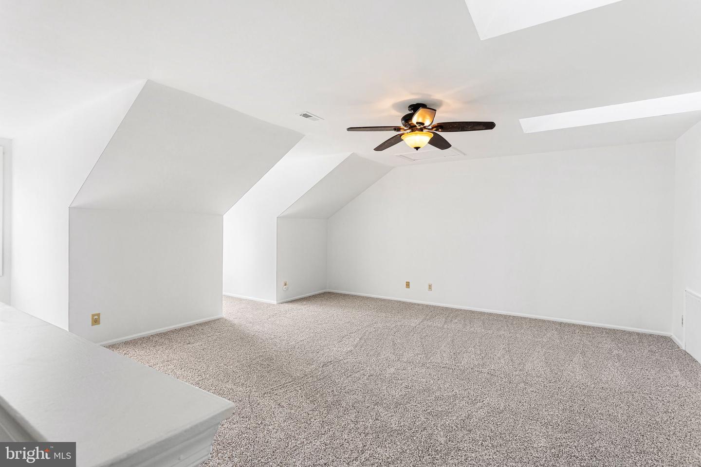 302 Berkshire Way Property Photo 27