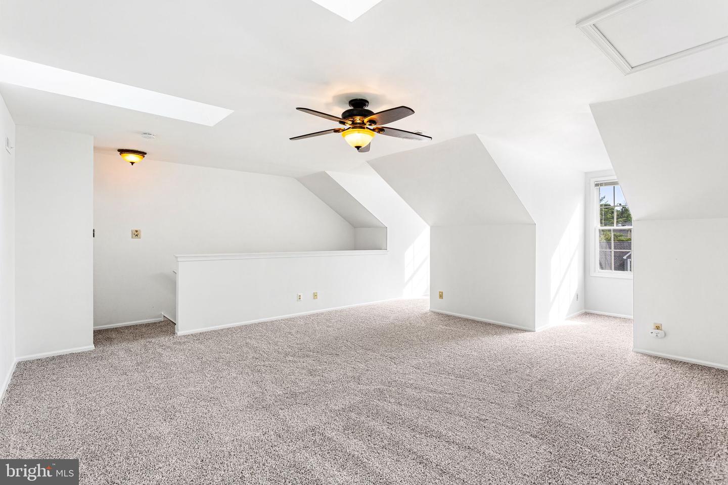 302 Berkshire Way Property Photo 28