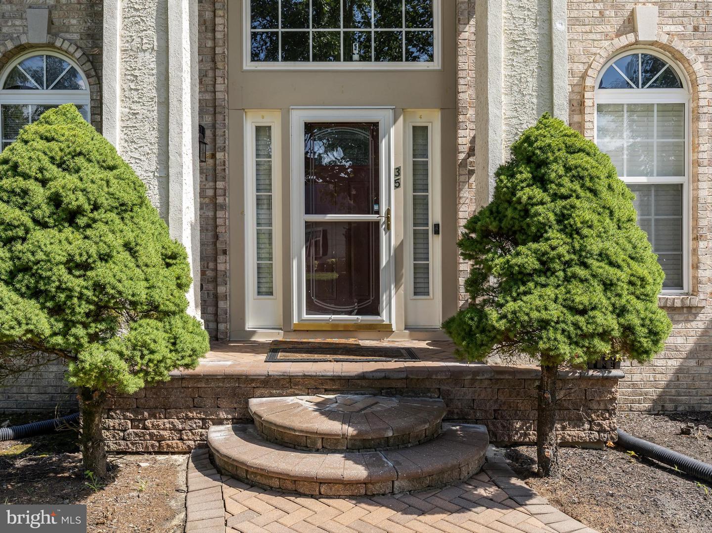 35 Chase Rd Property Photo 2