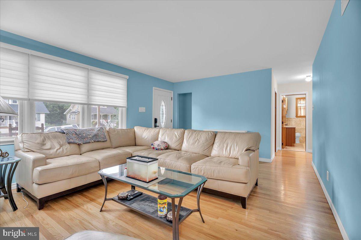 326 Spruce Ave Property Photo 8
