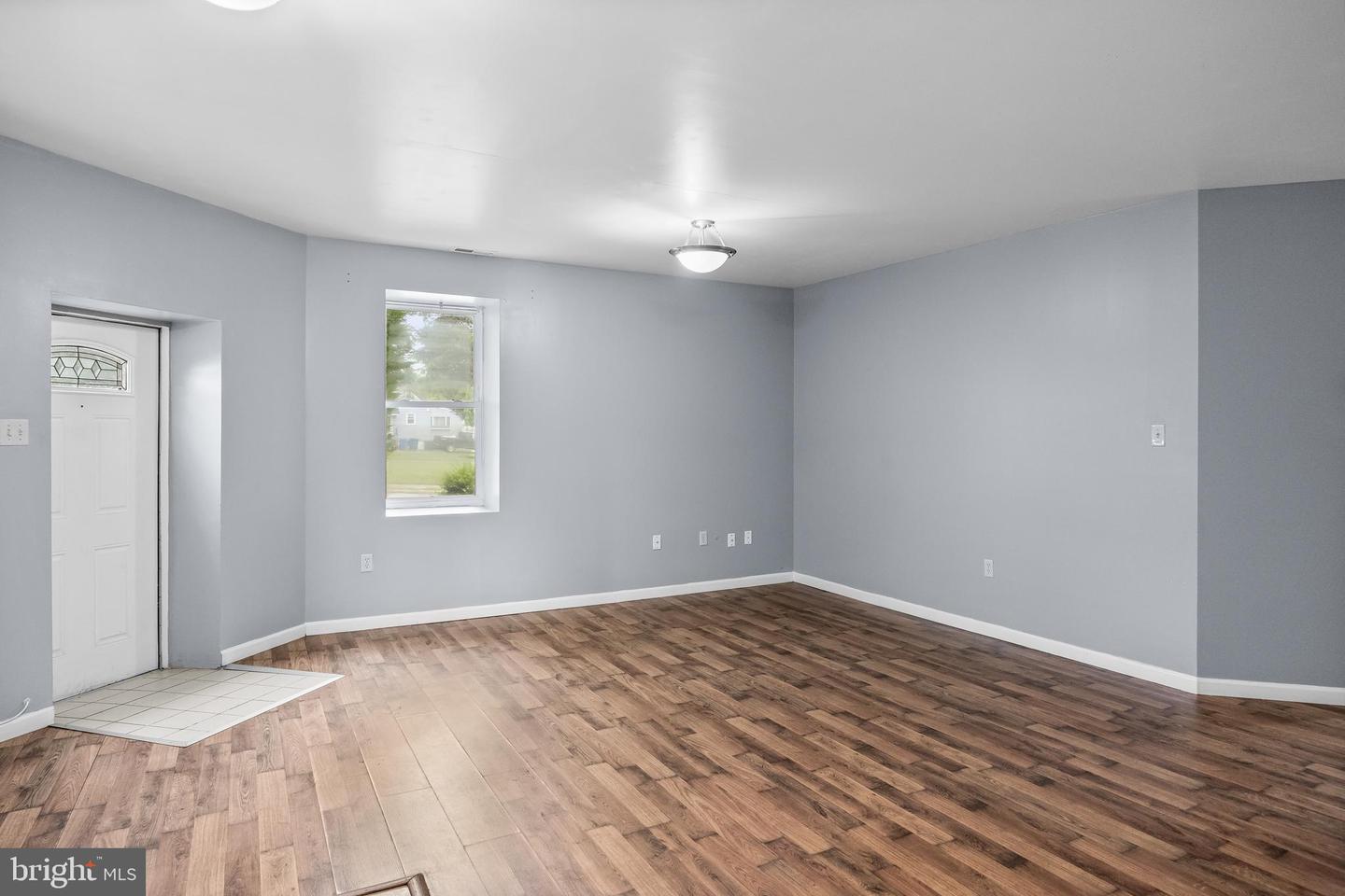 7 E Mill Rd Property Photo 6