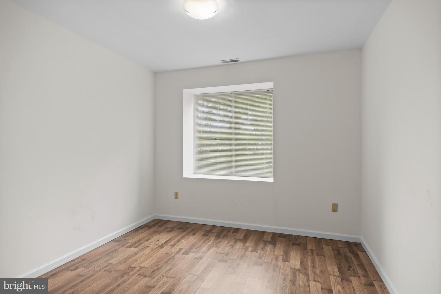 7 E Mill Rd Property Photo 9