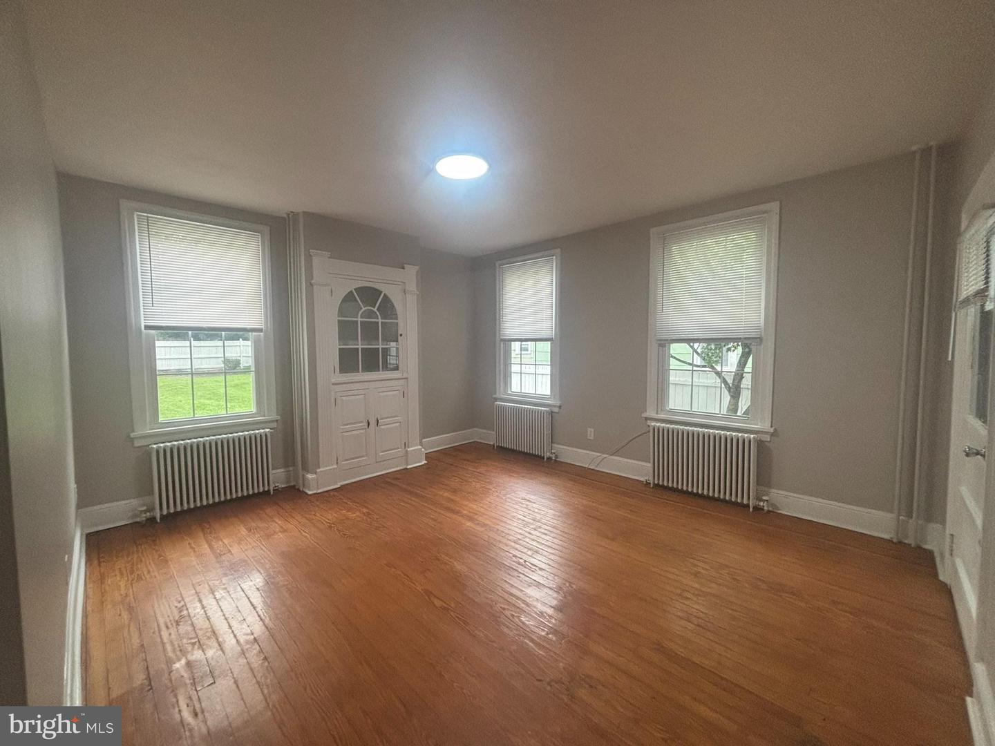 113 Pearl St Property Photo 3
