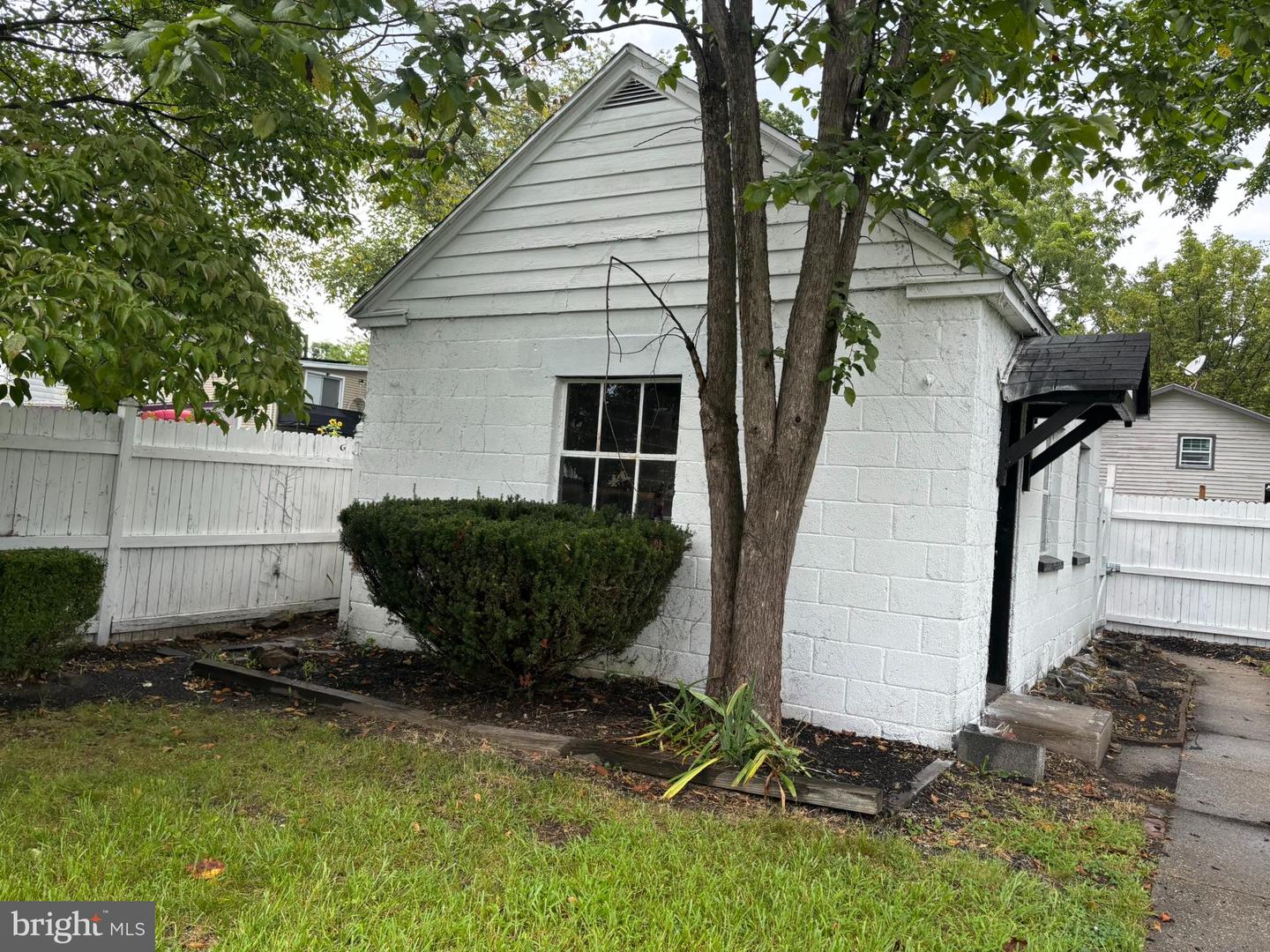 113 Pearl St Property Photo 24