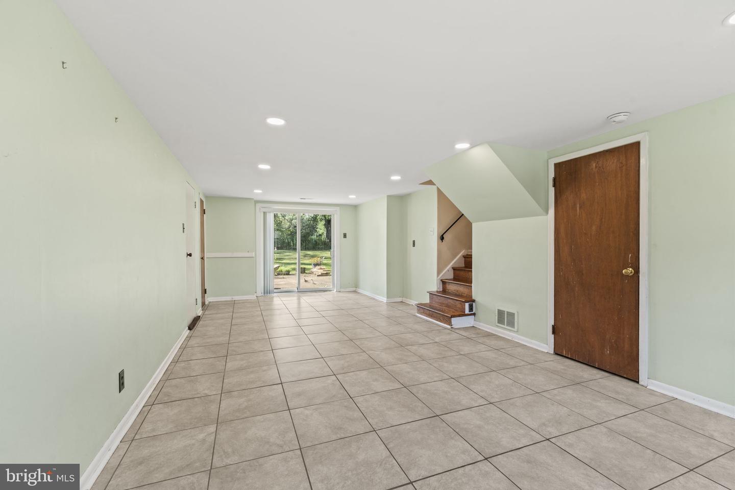 440 Willow Dr Property Photo 32