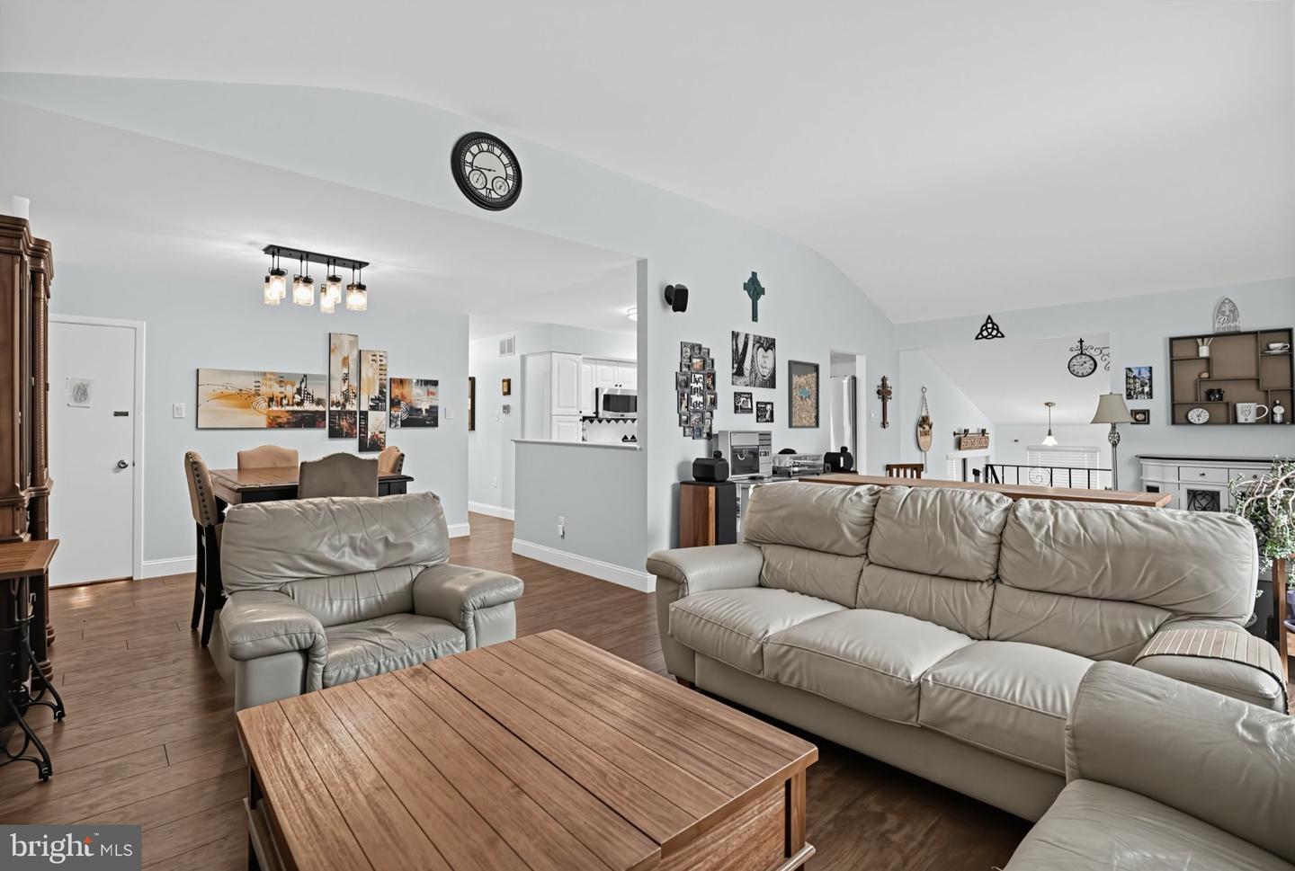 131 Jacqueline Ave Property Photo 8