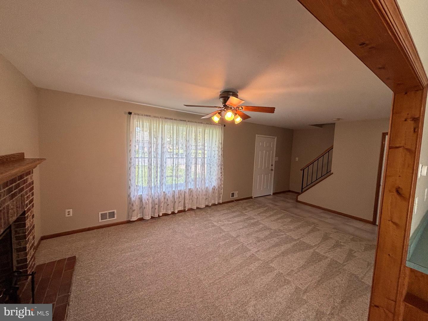 5 Woodcrest Dr Property Photo 5