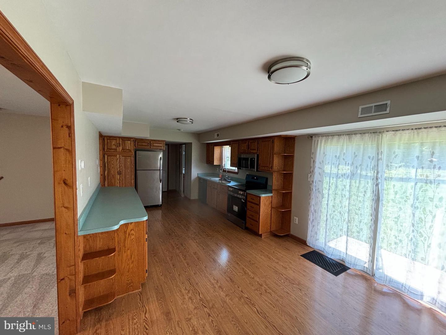 5 Woodcrest Dr Property Photo 8