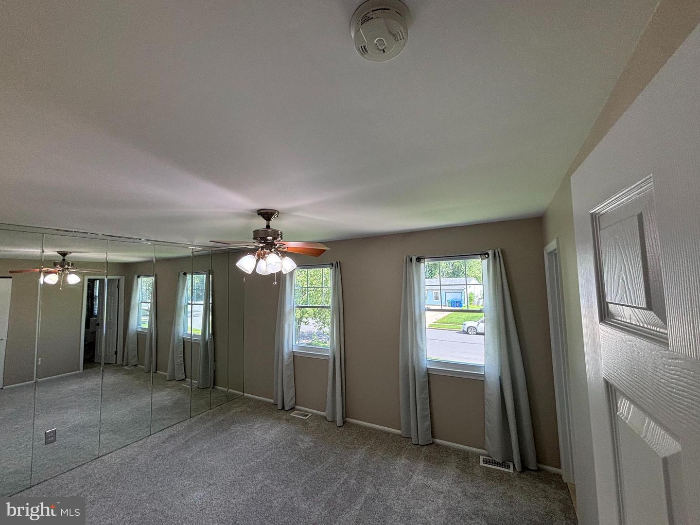 5 Woodcrest Dr Property Photo 10