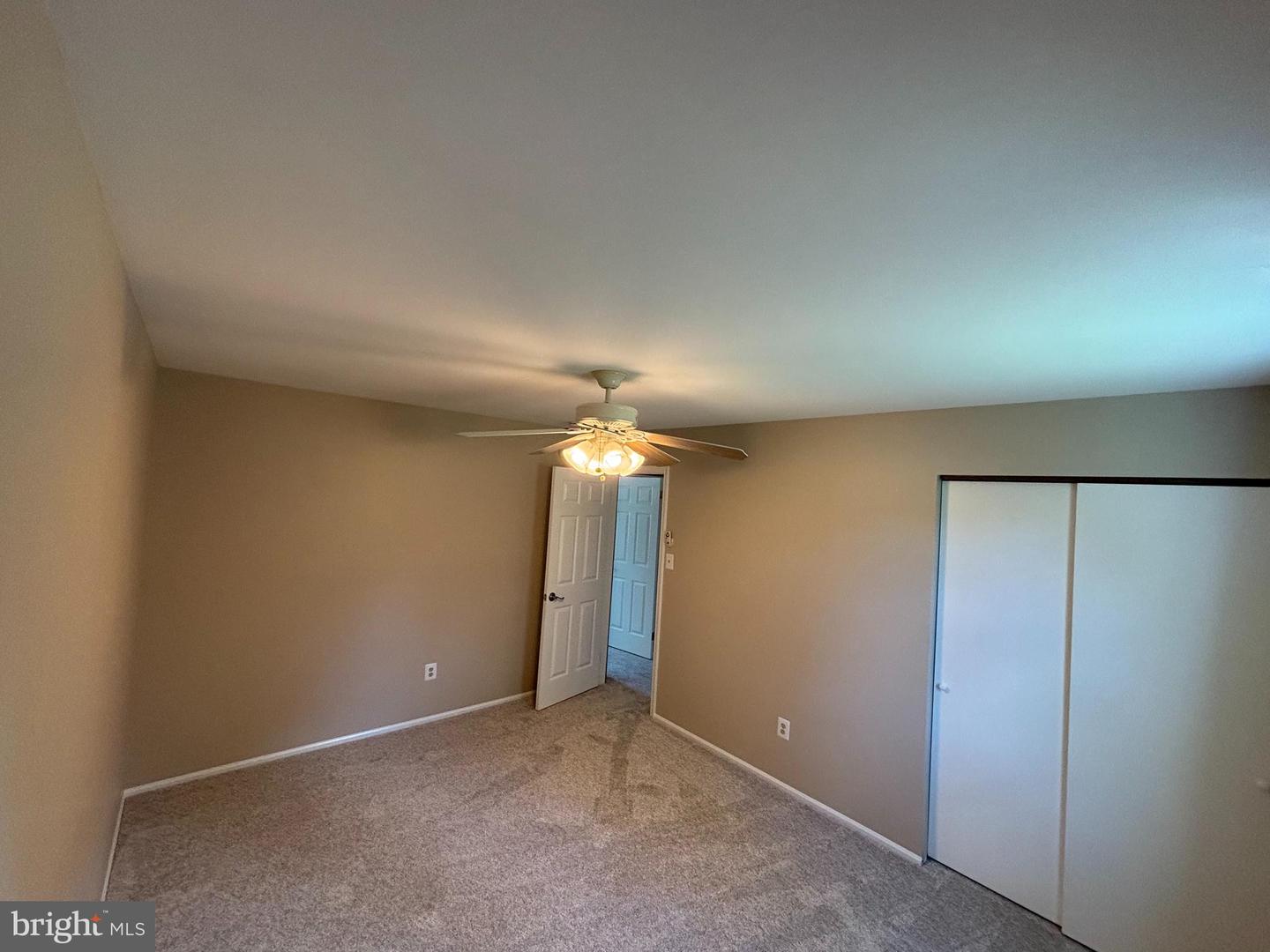 5 Woodcrest Dr Property Photo 13