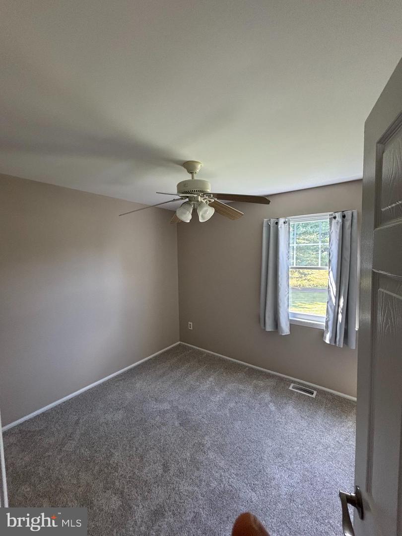 5 Woodcrest Dr Property Photo 16