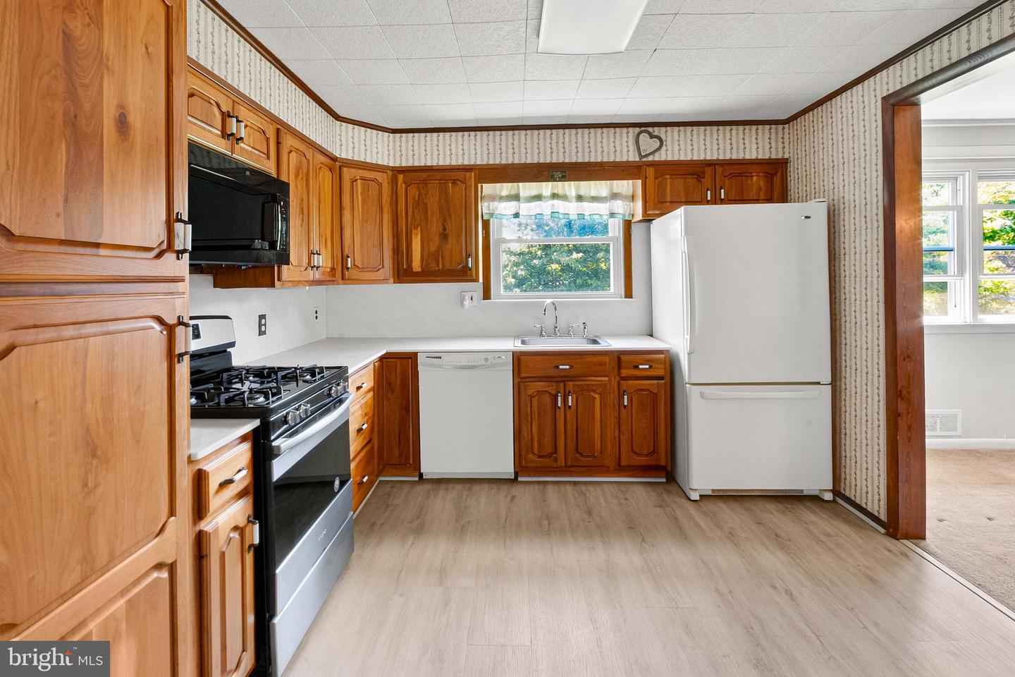 348 Boxwood Ln Property Photo 17
