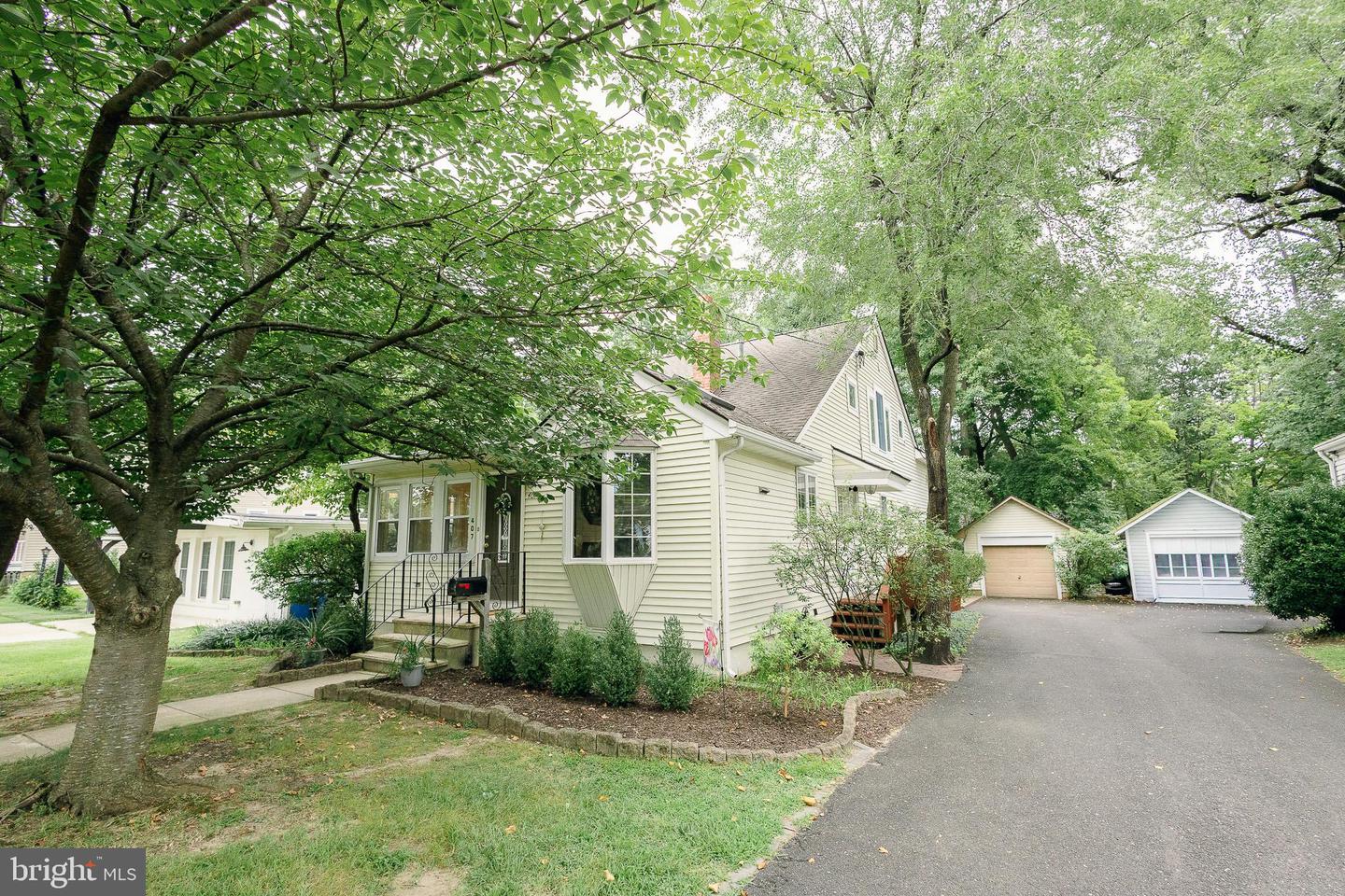 407 S Washington Ave Property Photo 3