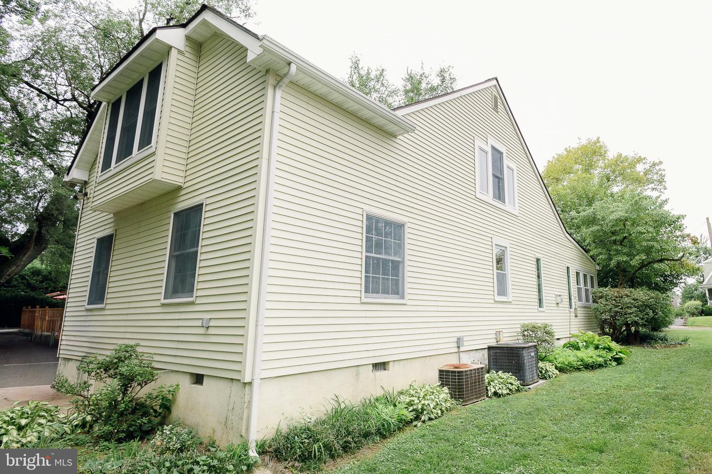 407 S Washington Ave Property Photo 8
