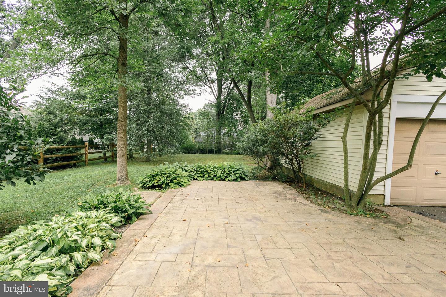 407 S Washington Ave Property Photo 9