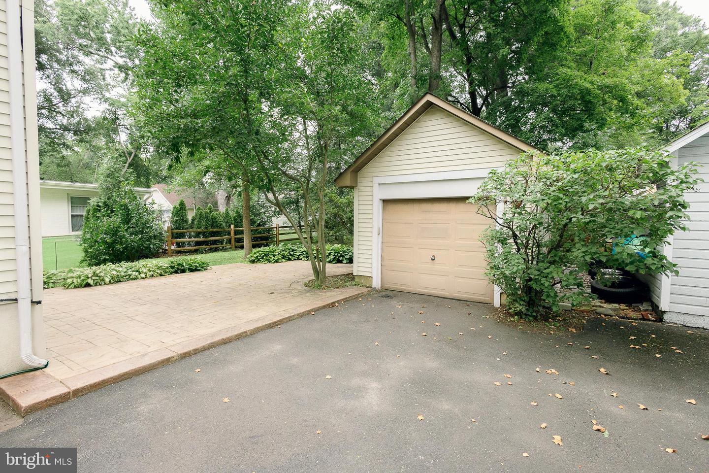 407 S Washington Ave Property Photo 10