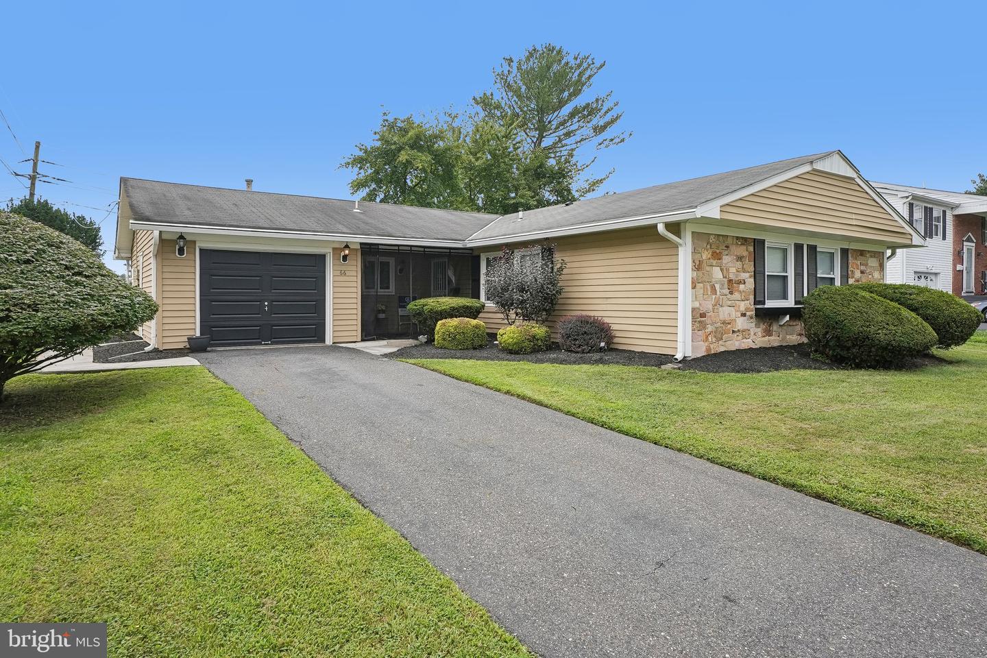 66 TRIANGLE LN Property Photo 1