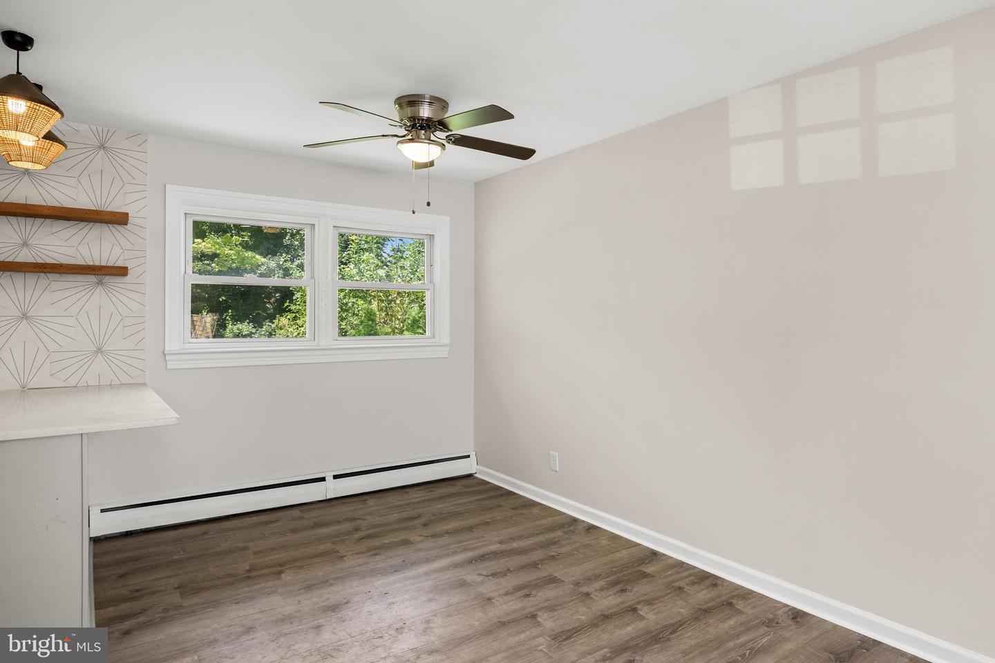 306 Borden St Property Photo 8