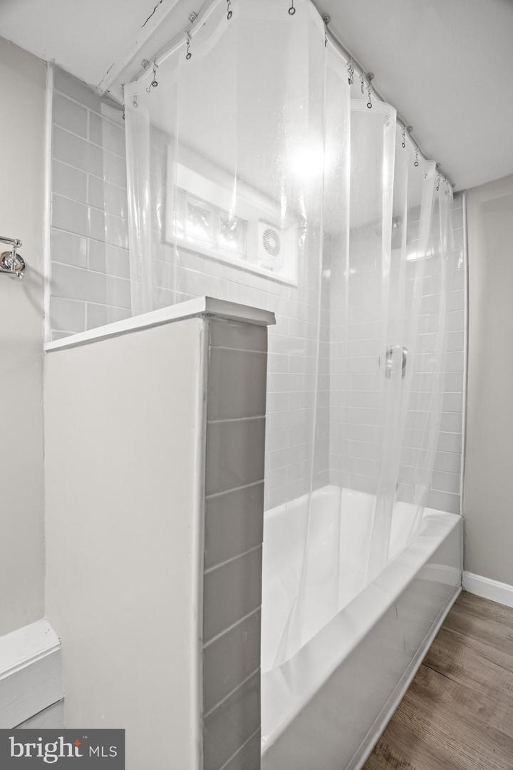 306 Borden St Property Photo 18