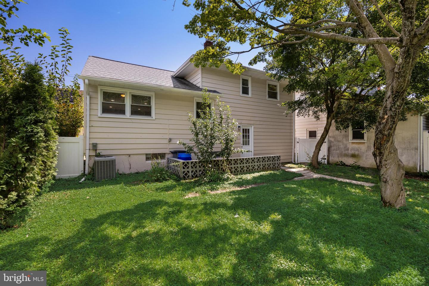306 Borden St Property Photo 26