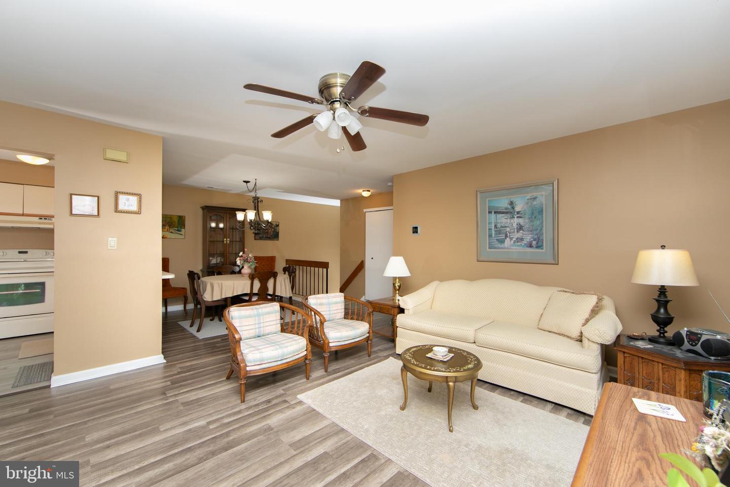 1011-b Scotswood Ct Property Photo 5