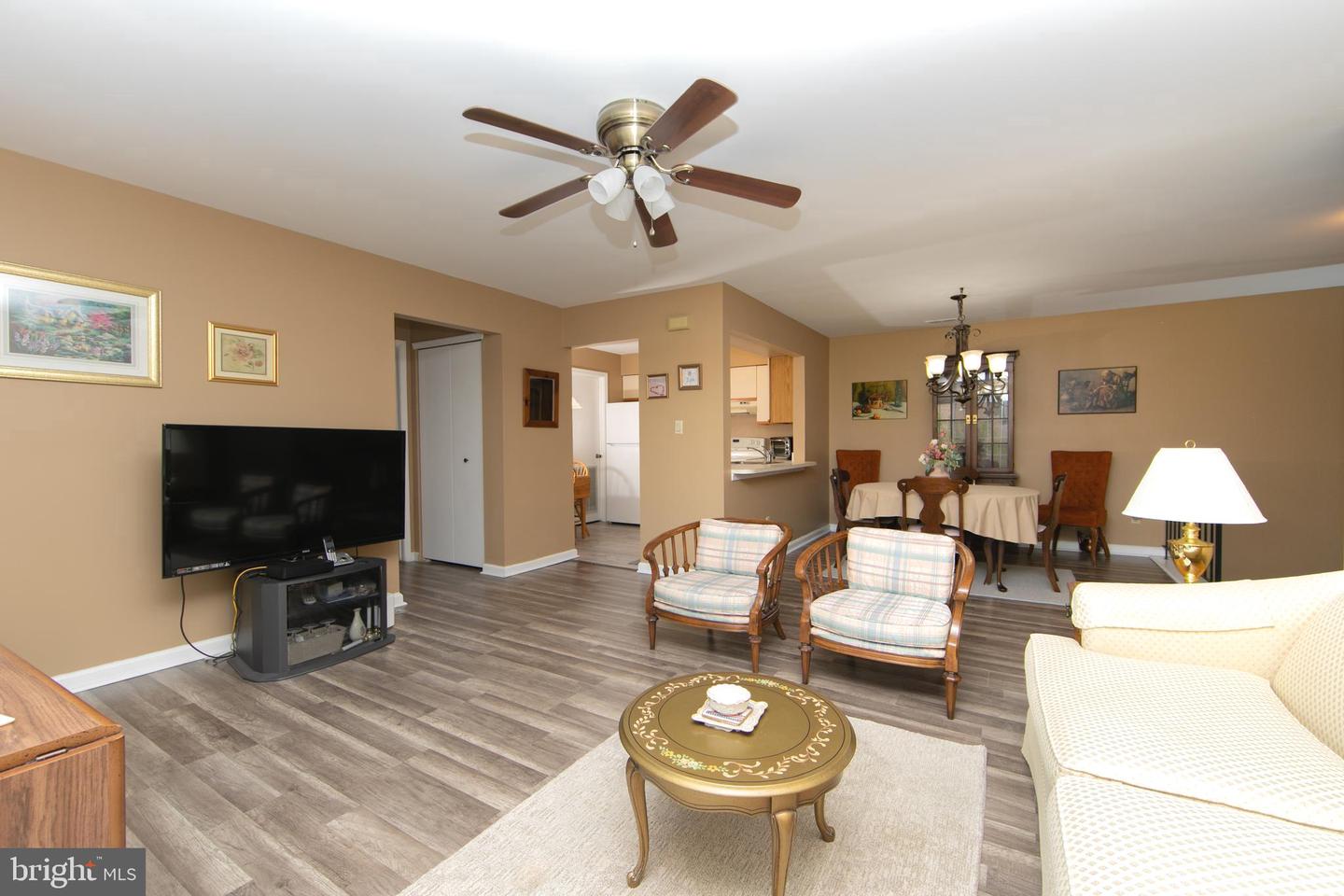 1011-b Scotswood Ct Property Photo 7