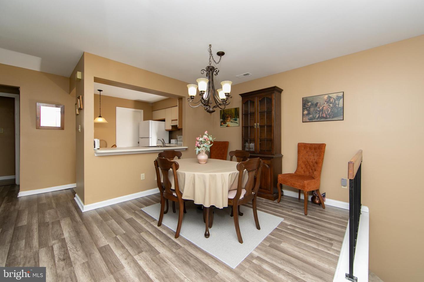 1011-b Scotswood Ct Property Photo 11