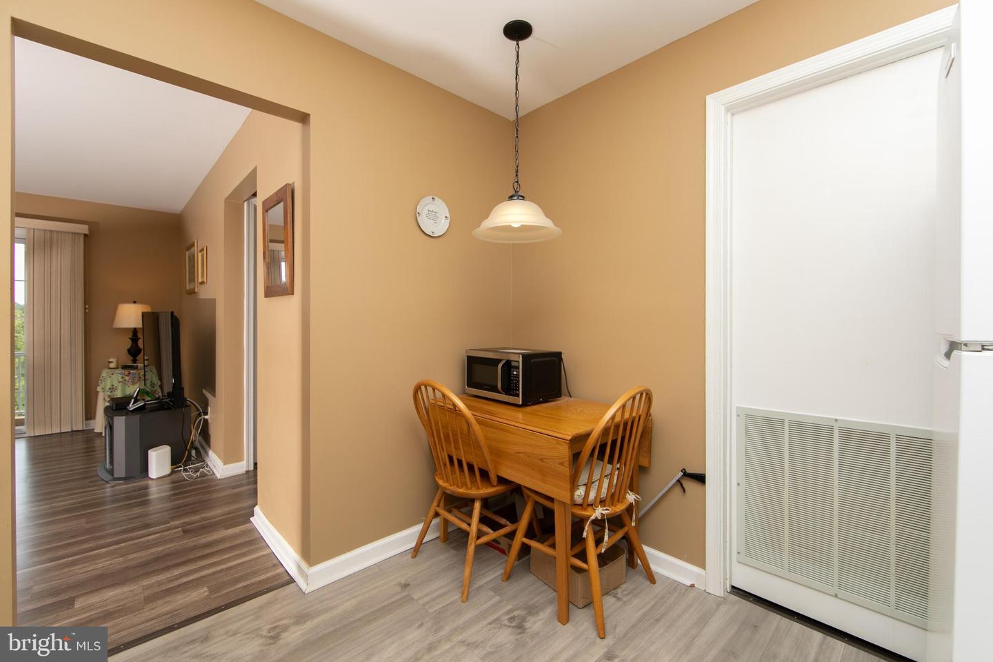 1011-b Scotswood Ct Property Photo 14