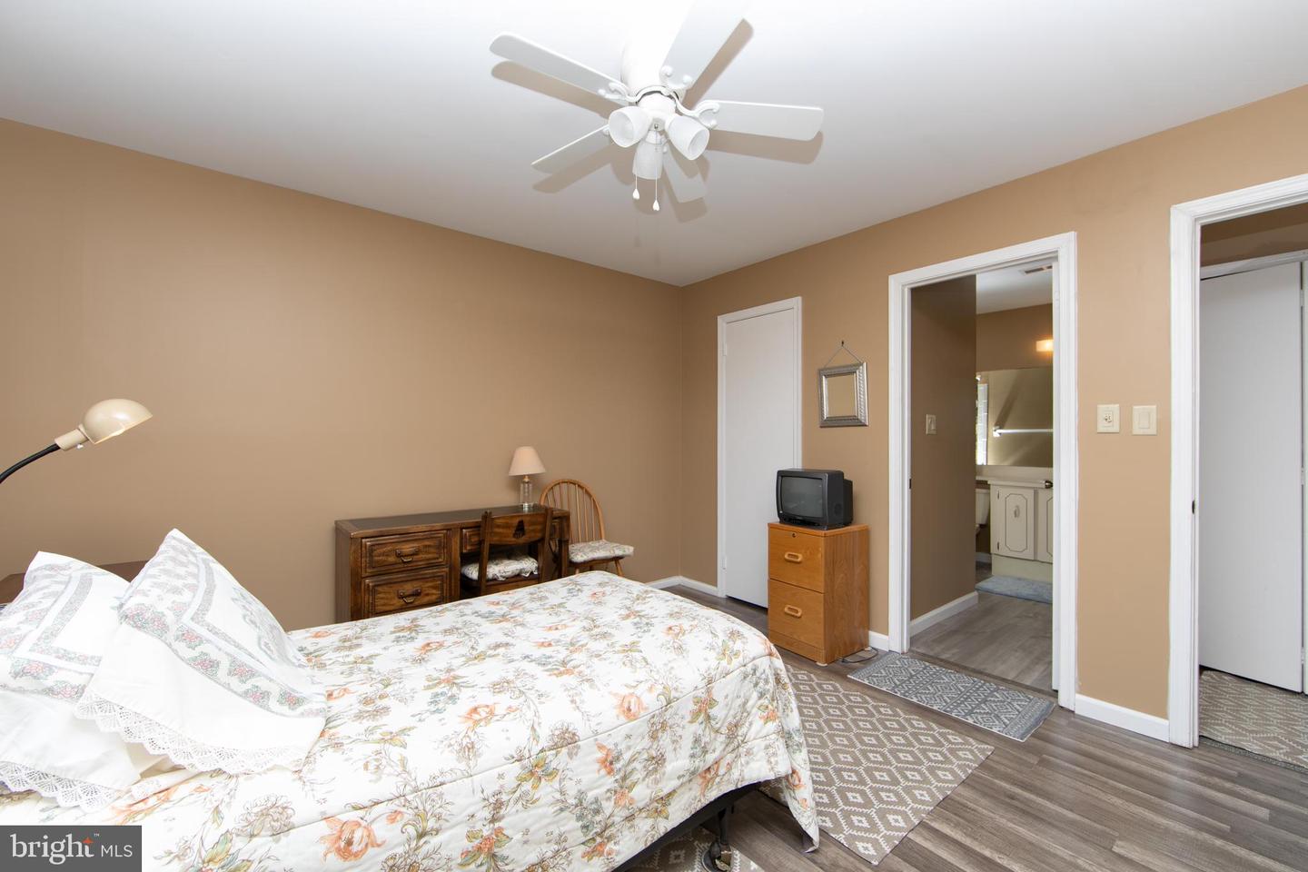 1011-b Scotswood Ct Property Photo 17