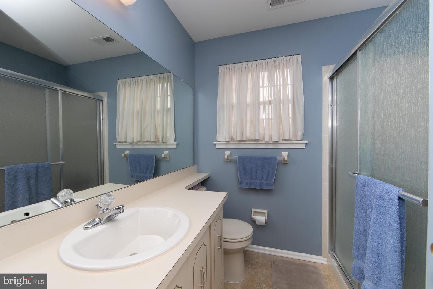 1011-b Scotswood Ct Property Photo 24