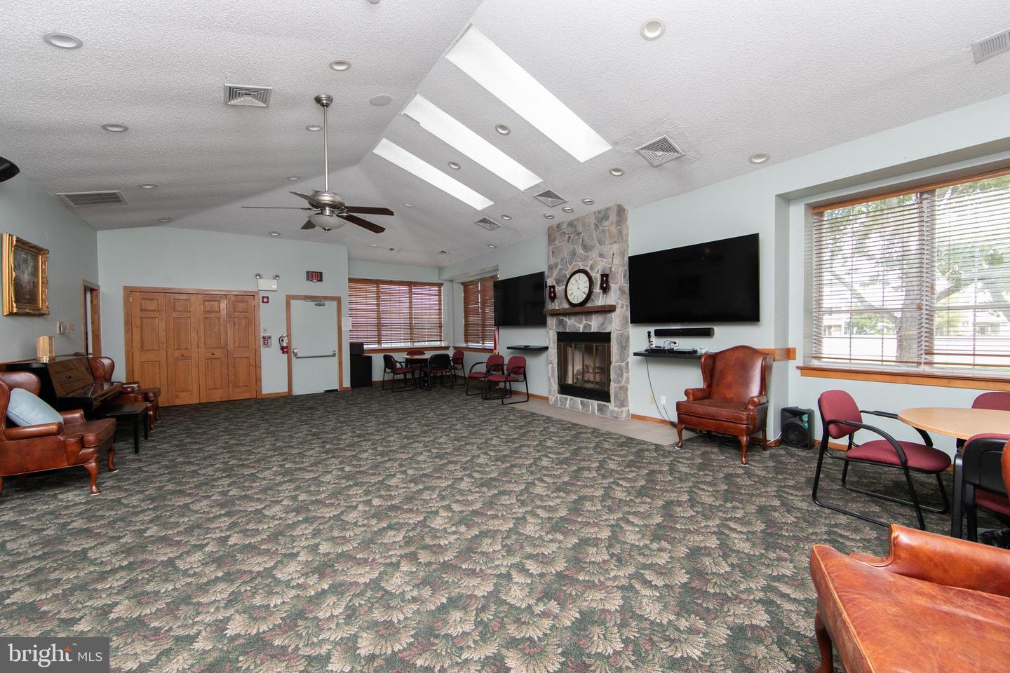 1011-b Scotswood Ct Property Photo 36