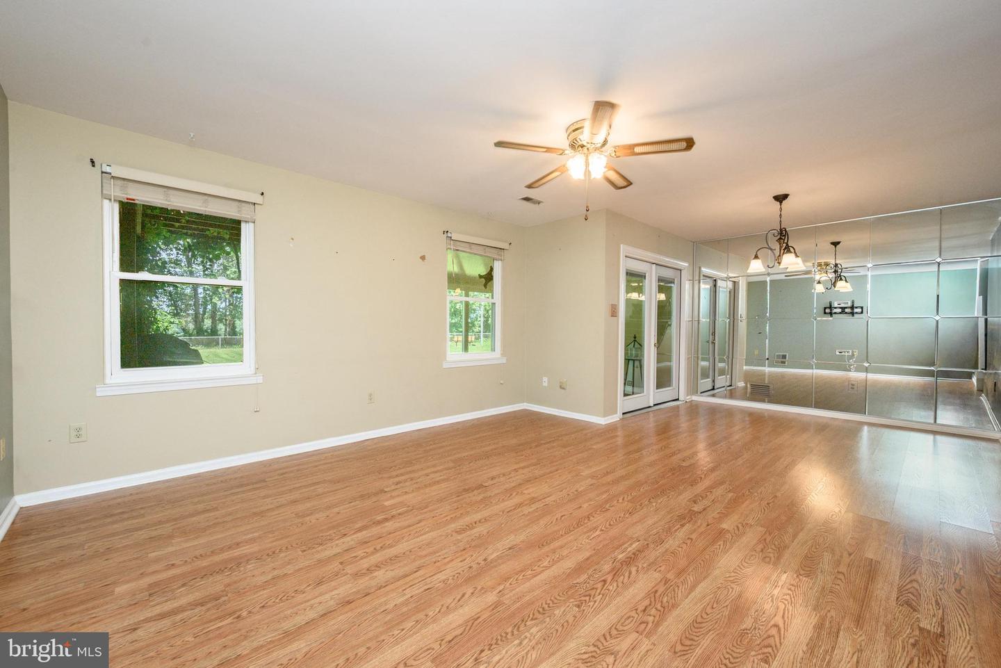 39 River Bank Dr Property Photo 12