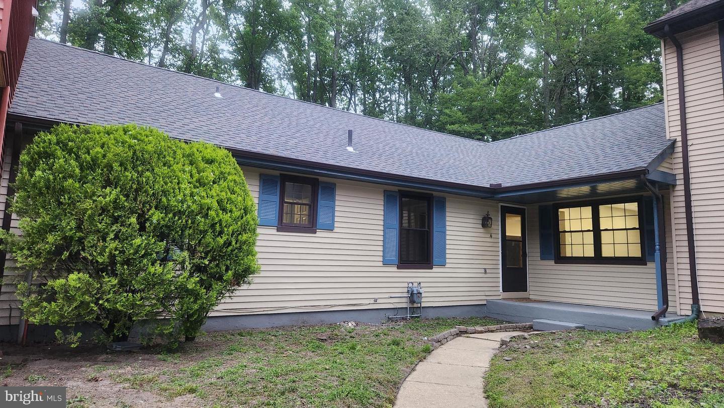 4 MEADOWSIDE CT Property Photo 1