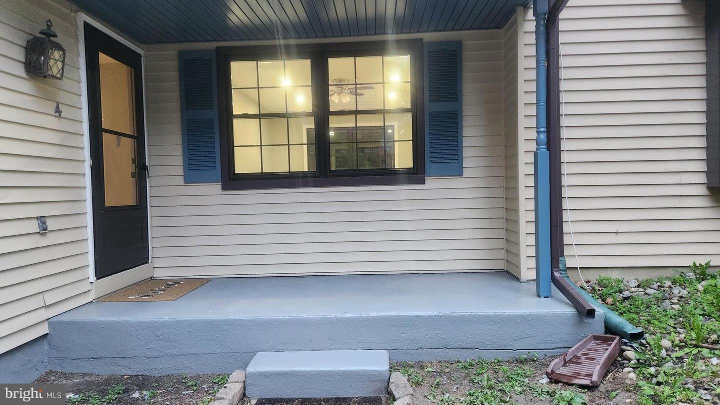 4 Meadowside Ct Property Photo 2