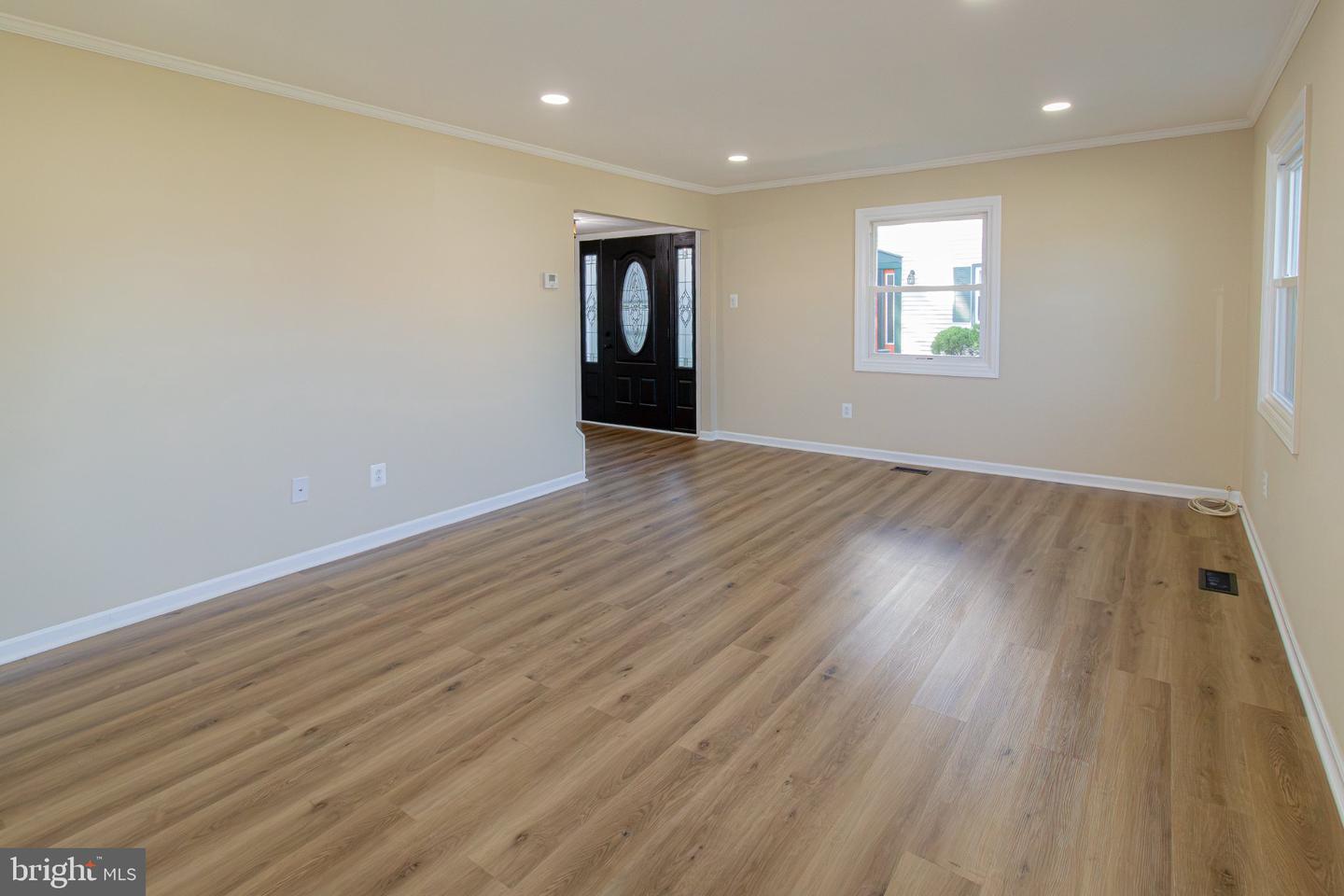 176 Rockland Dr Property Photo 4