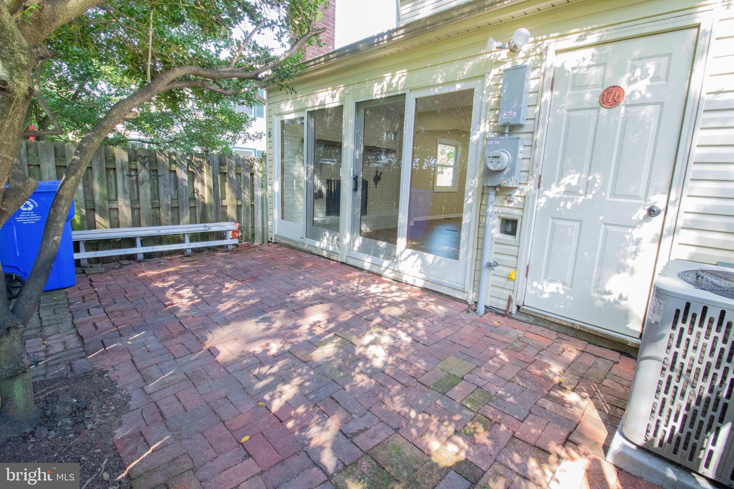 176 Rockland Dr Property Photo 27