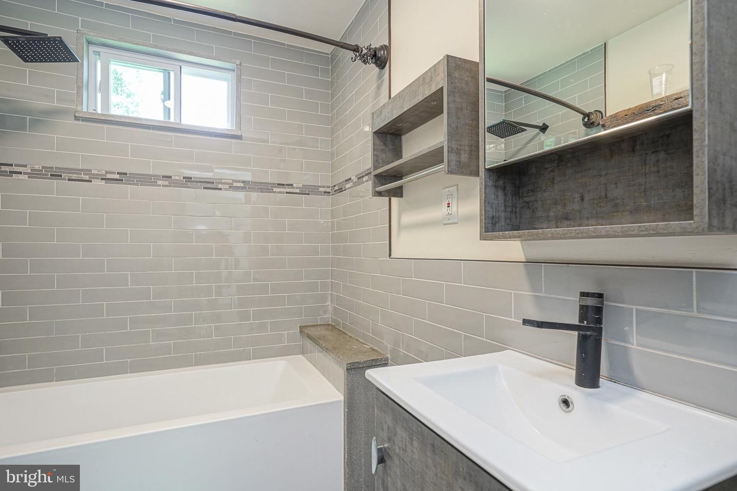 538 Alexander Ave Property Photo 13
