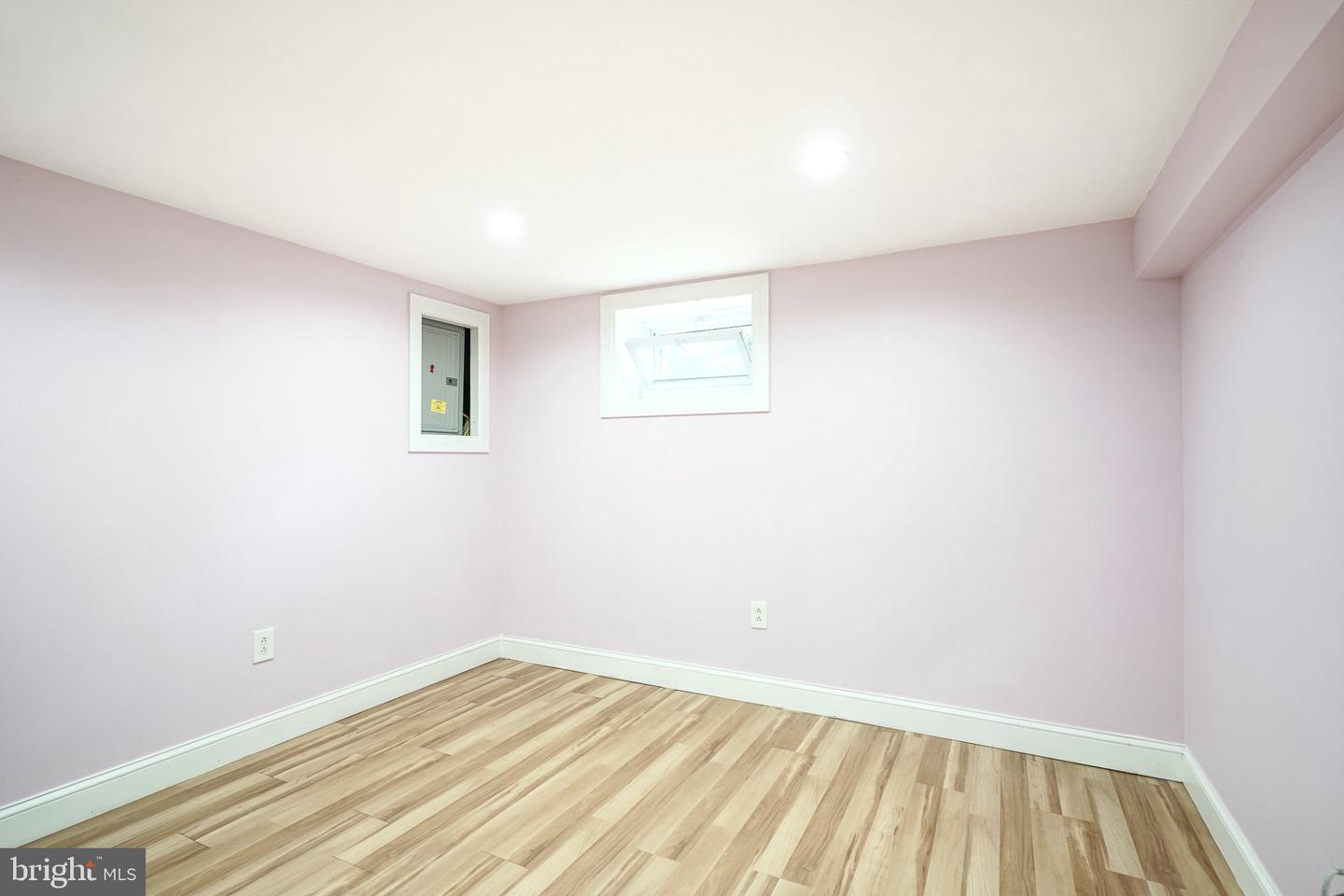 538 Alexander Ave Property Photo 17