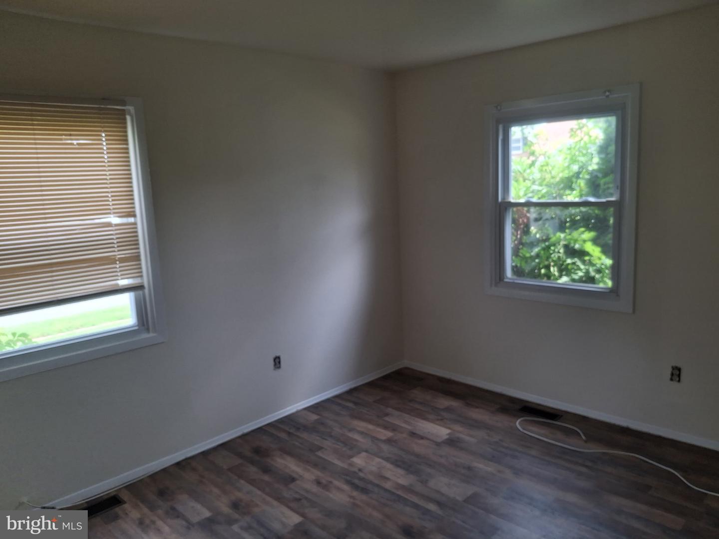 3 Pine St Property Photo 3
