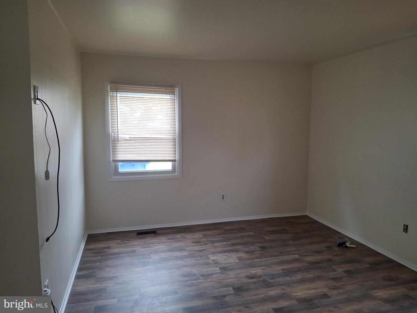 3 Pine St Property Photo 4