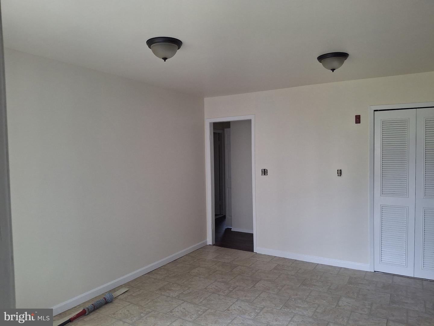 3 Pine St Property Photo 8