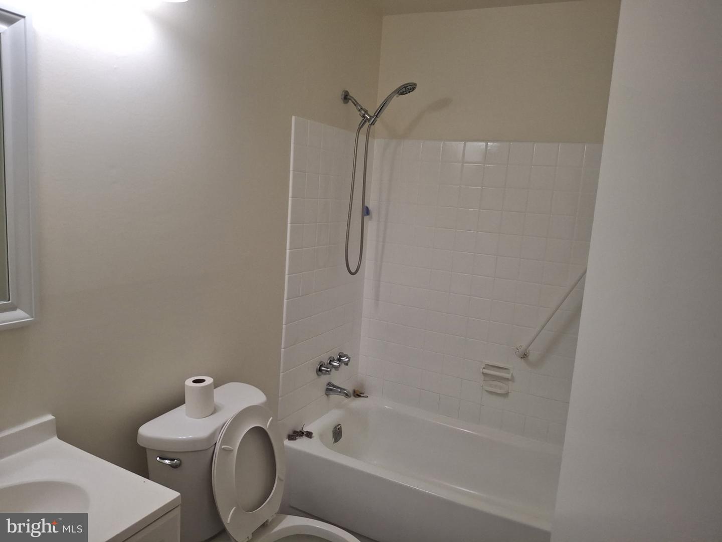 3 Pine St Property Photo 11