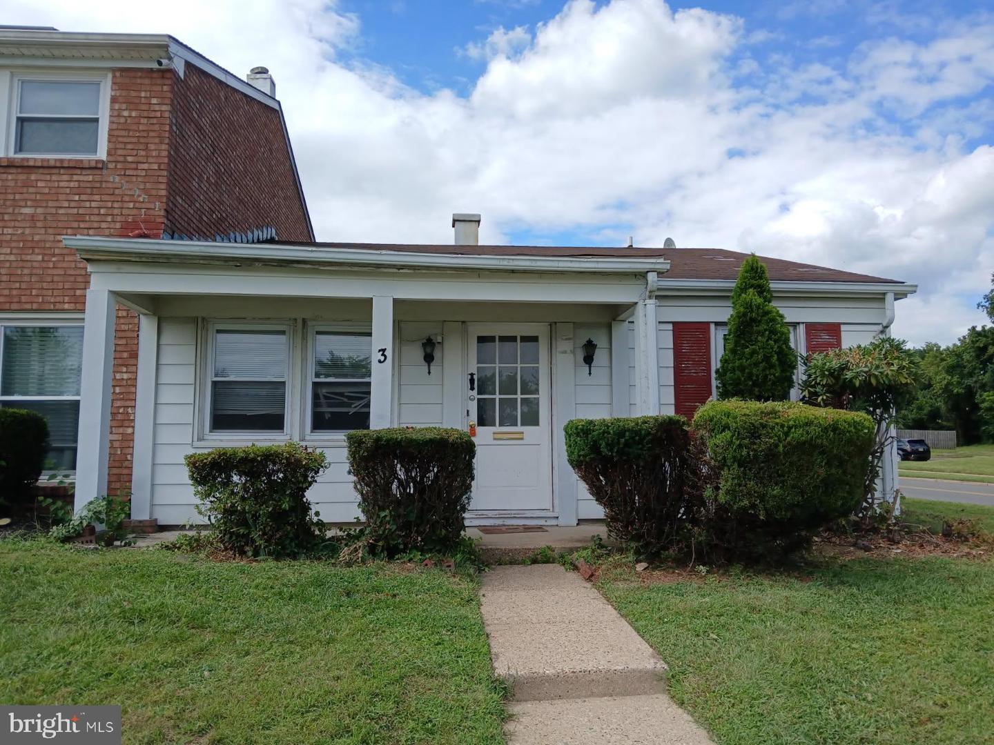 3 Pine St Property Photo 15