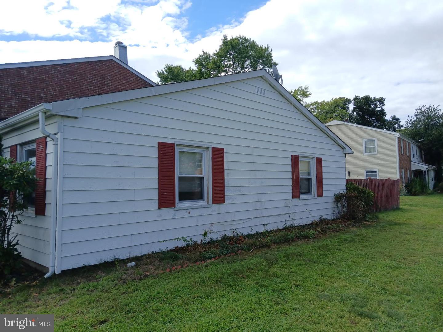 3 Pine St Property Photo 16