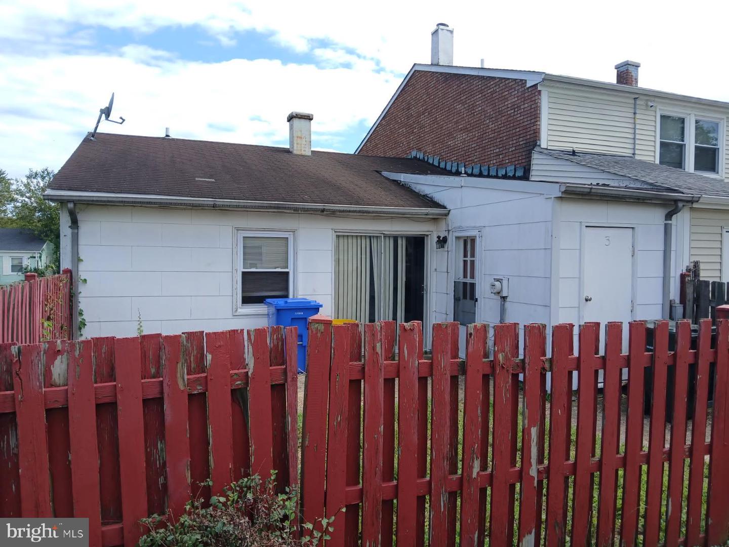3 Pine St Property Photo 17