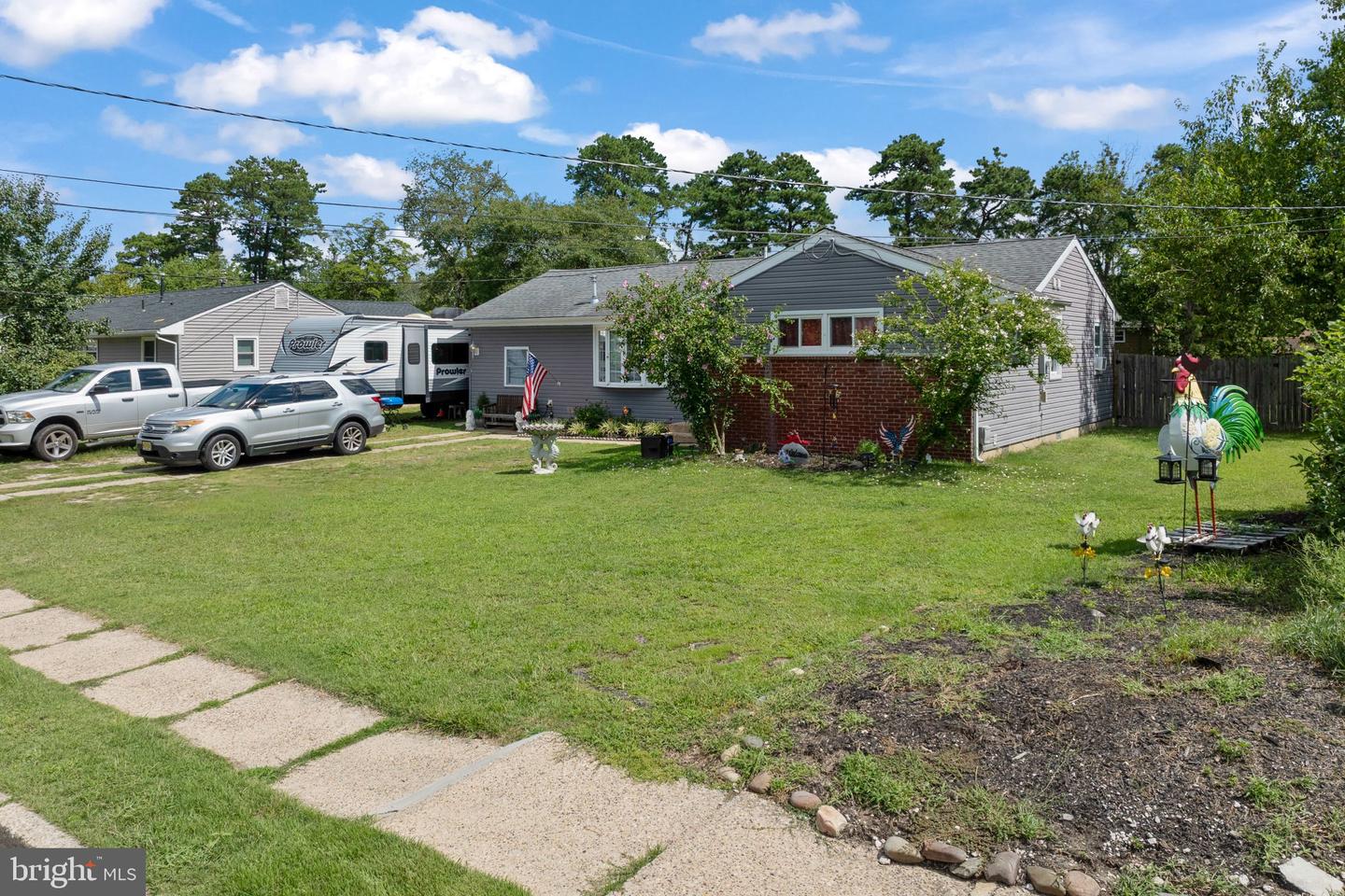 59 Holly Blvd Property Photo 1
