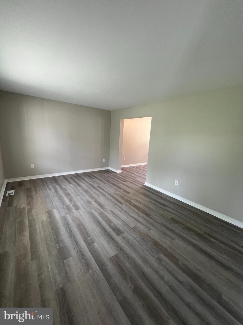 29 Orchard Ave Property Photo 7