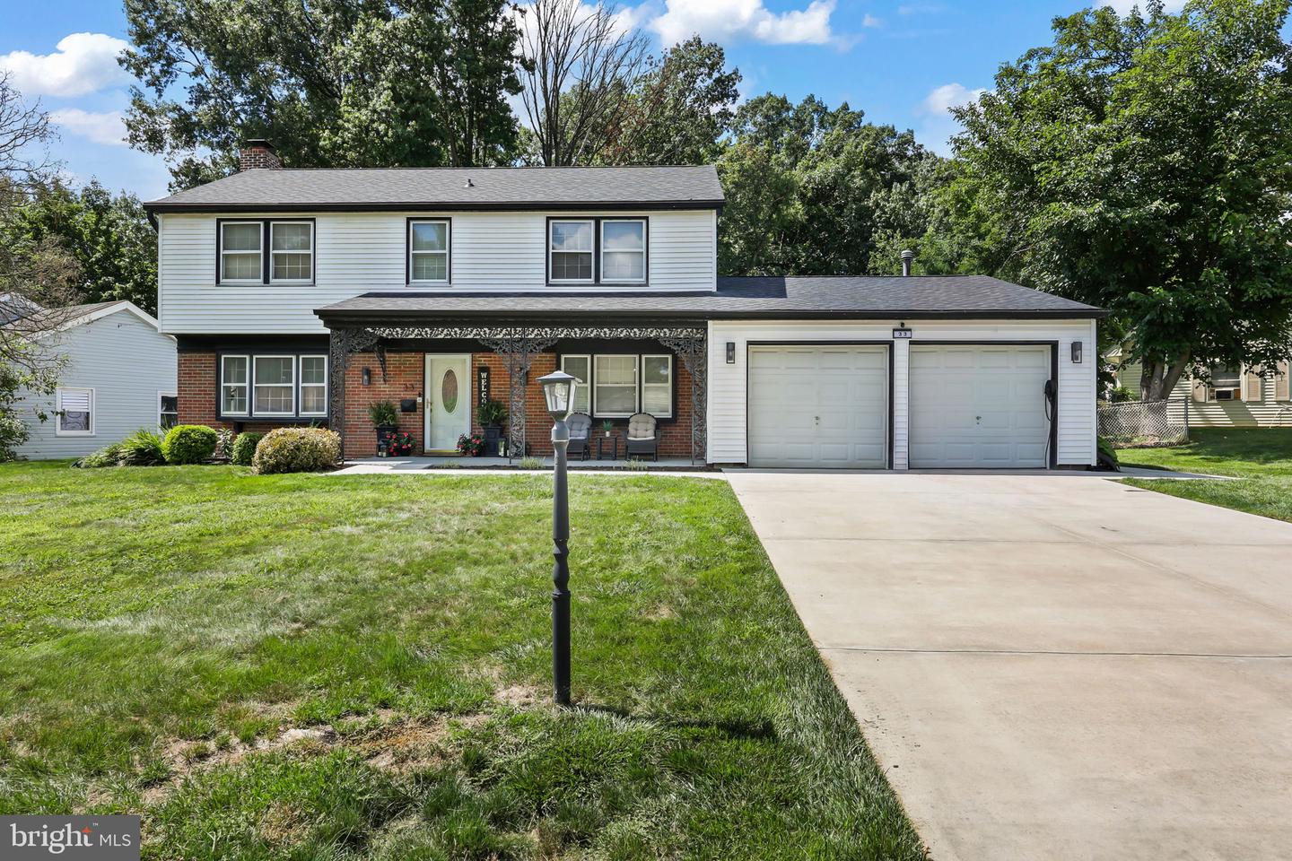 33 Glover Ln Property Photo 1