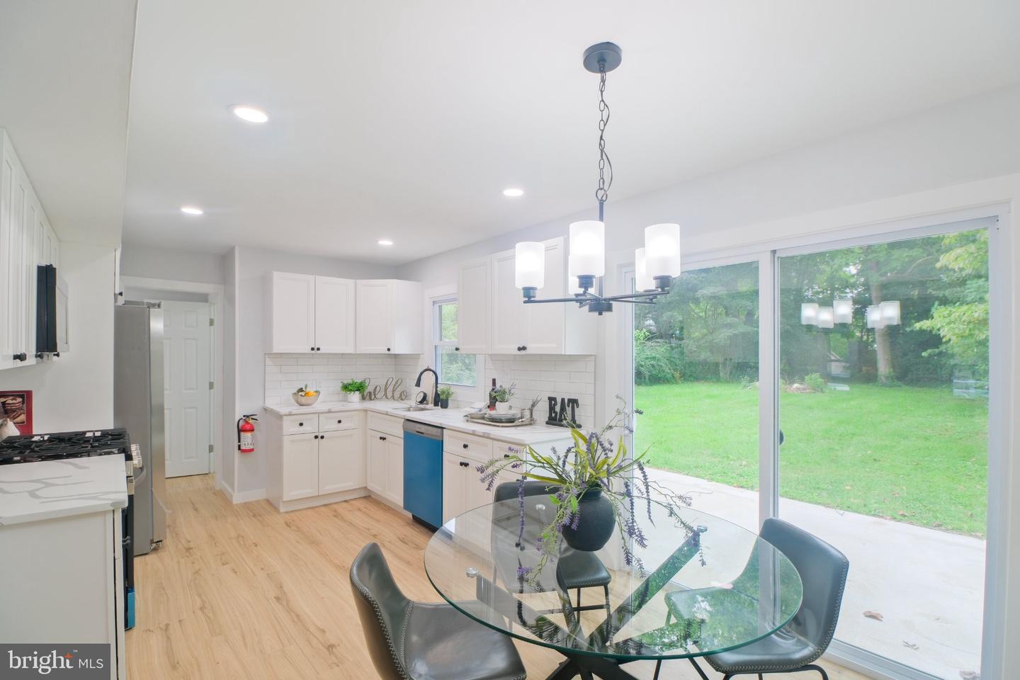 6 Minstrel Ln Property Photo 14